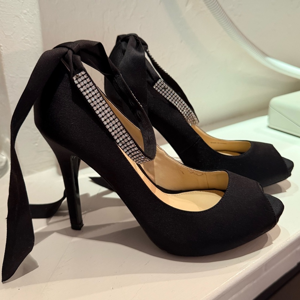 Black Nina Women’s Size 7 Dress Heels